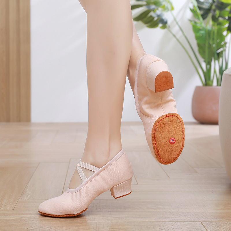 Training Shoes Genuine Leather – обзор и цена Sneaker Career